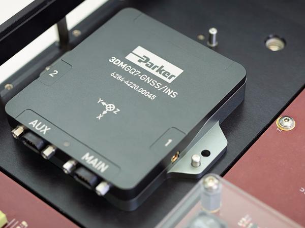 3DMGQ7-GNSS/INS辅助惯性导航系统 。